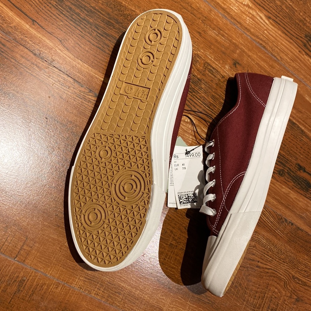 Hm sneakers just bought and kept they are all brand new! - Picture 3 of 4